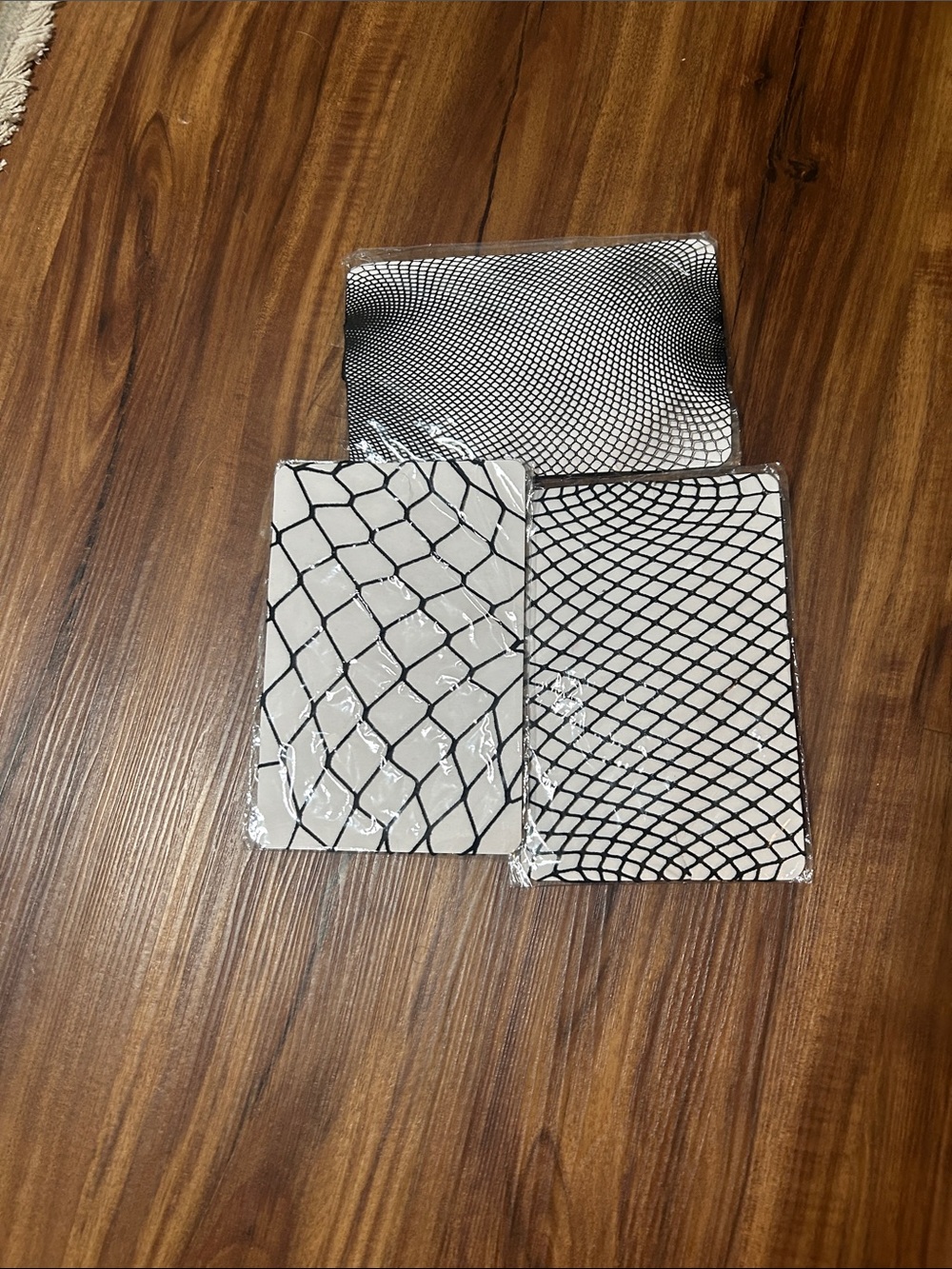 Black and White Fishnet Pattern Notebook Set